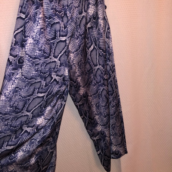snake skin ruby and jenna flowy pants - Picture 1 of 3